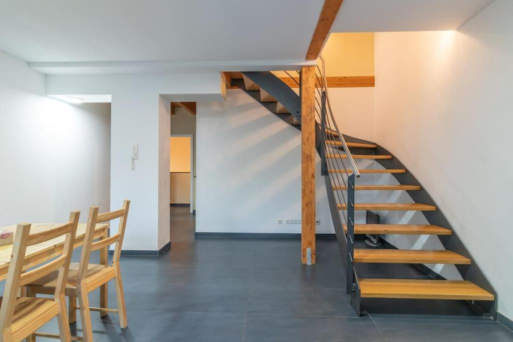 Maisonette-Wohnung Mit 5 Schlafzimmern 보스타트 외부 사진